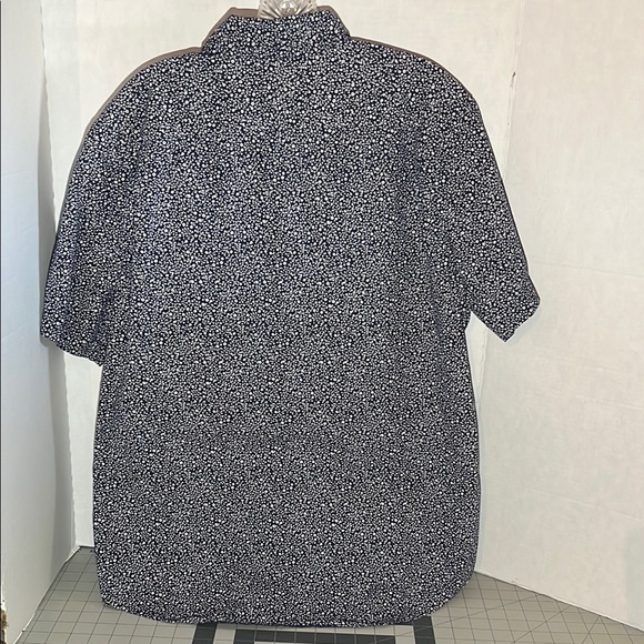 Levi's Blue and White Casual Button Down Shirt Relaxed Fit - Picture 4 of 10